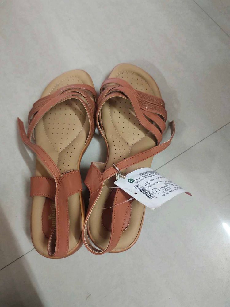 Comfortable Brown Strappy Sandals