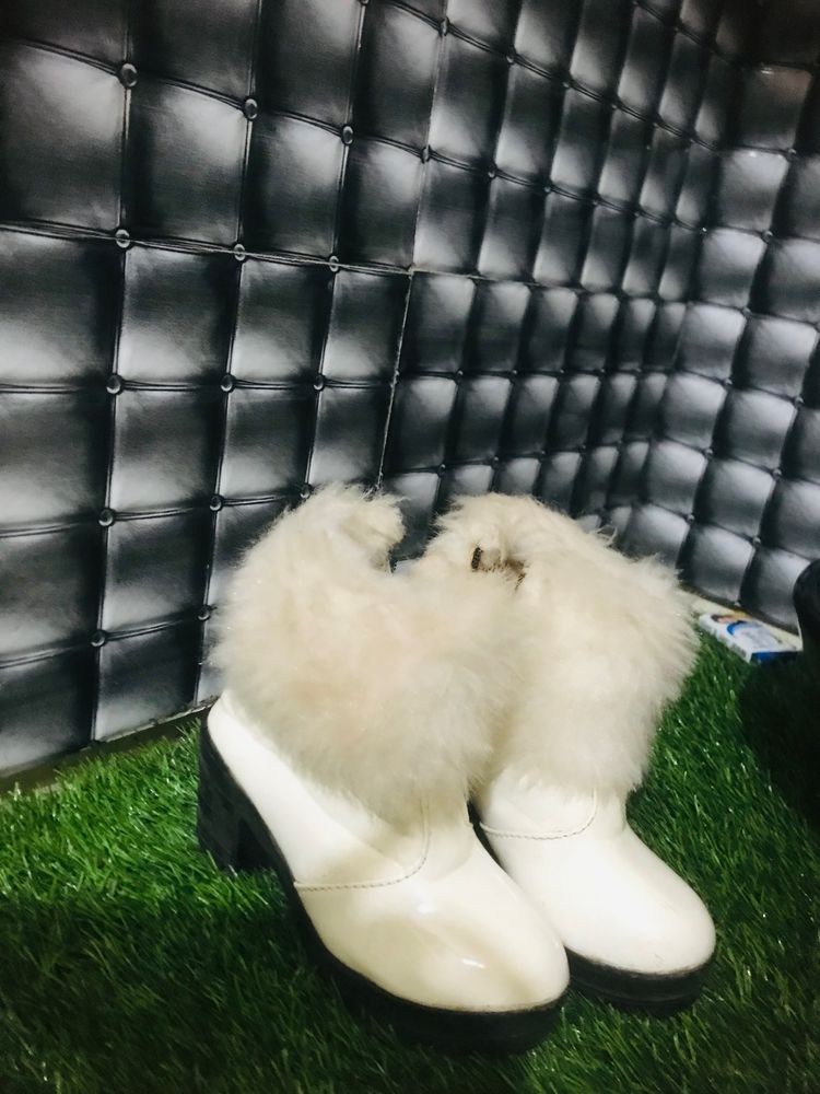 Baby Girl White Fur Shoe