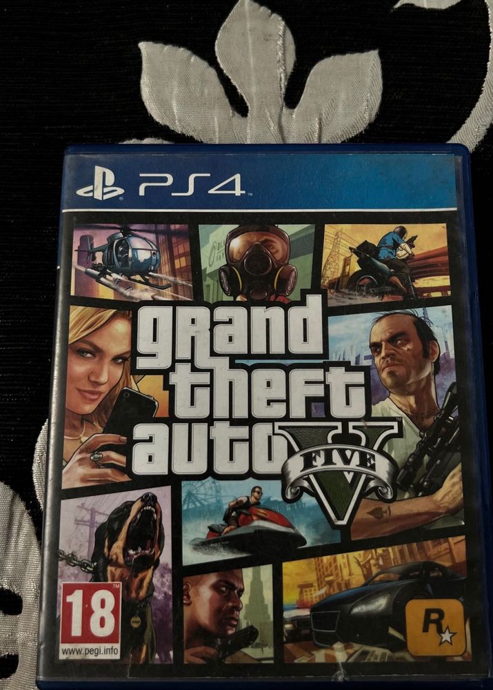 GTA V/GTA 5 CD - PS4