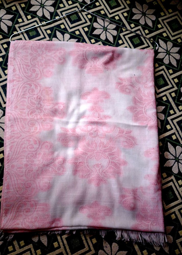Women&#39;s White And Peach Stole