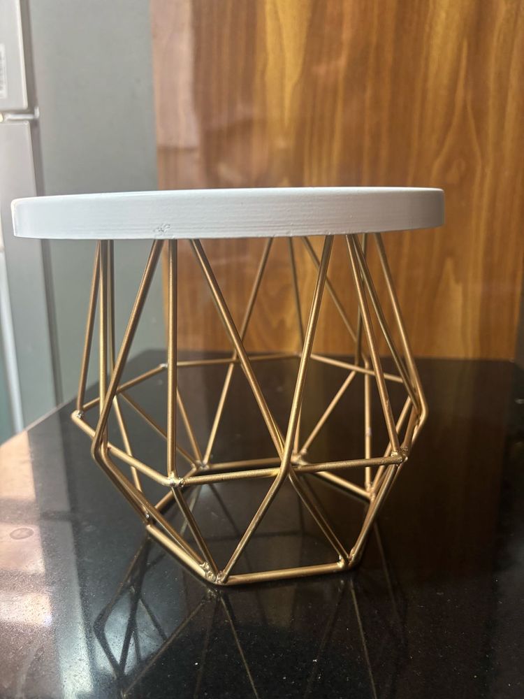 Geometric Metal Cake Stand, White Round top