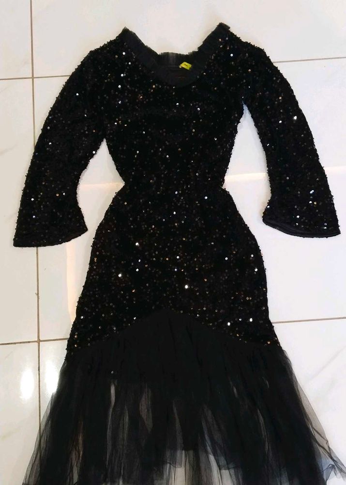 Mid Length Bodycon Dress/Fitted Dress