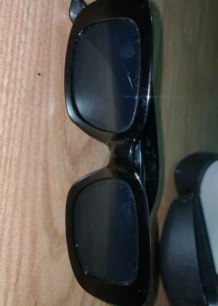 Retro Black Sunglasses