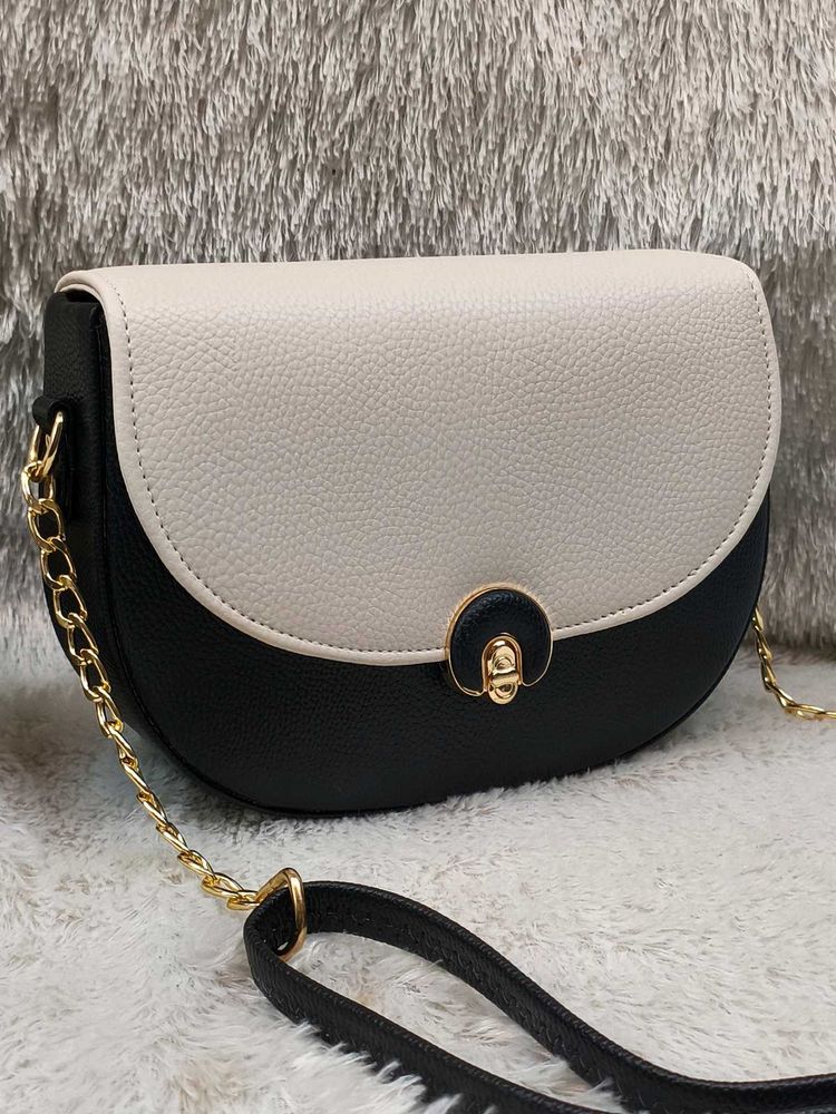 Chic Crossbody Bag
