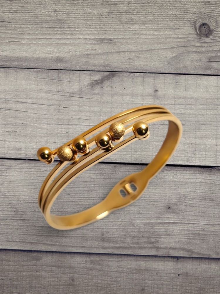 Gold Tone Bangle Bracelet
