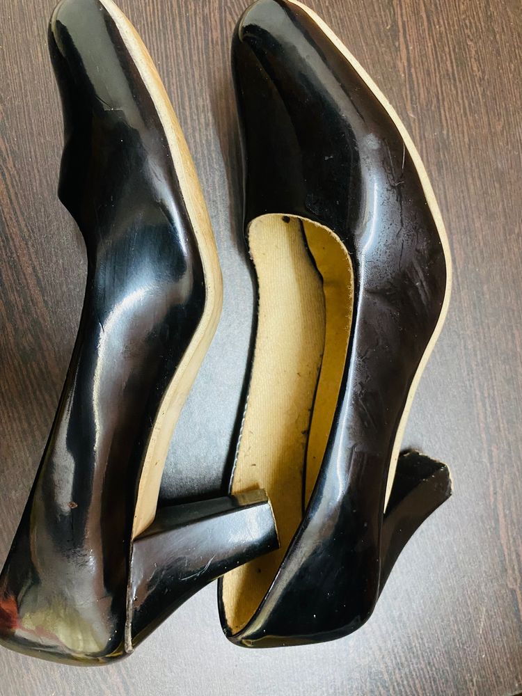 Black Heeled Shoes Ladies