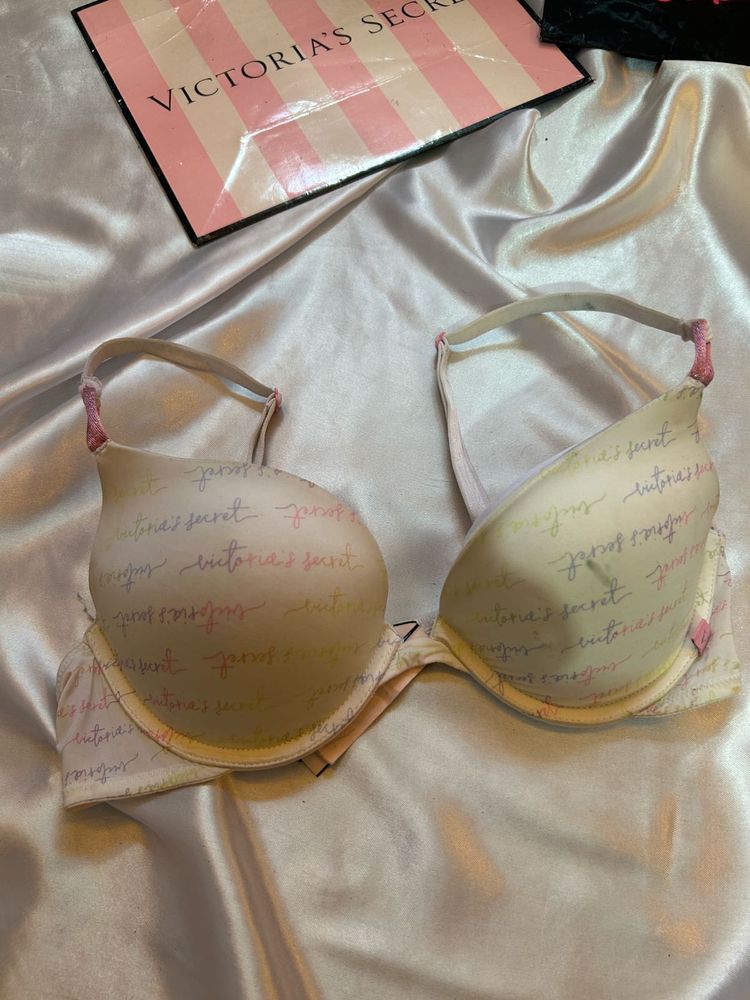 Victoria&#39;s Secret Bra