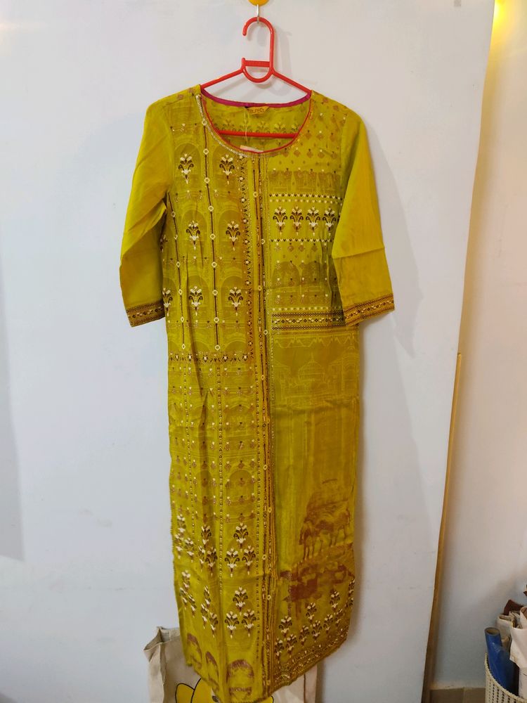 Green Kurti