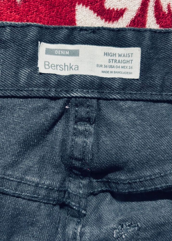 Bershka High Waist Jeans