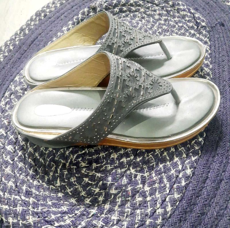Comfortable Gray Thong Sandals