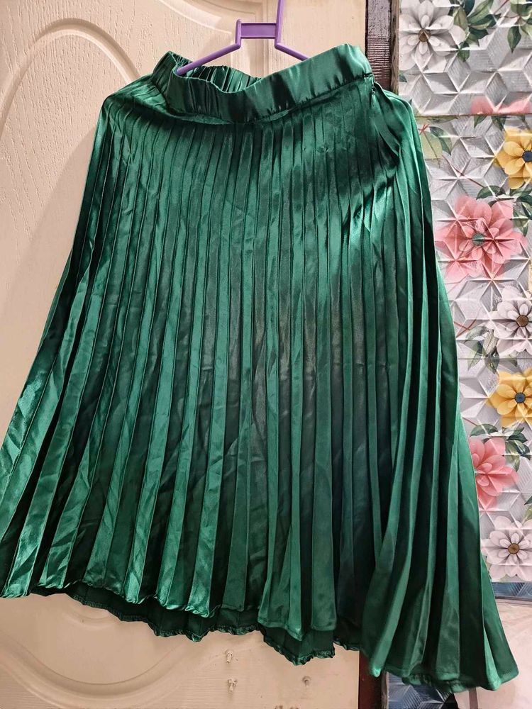 Uptownie Satin Pleated Green Skirt
