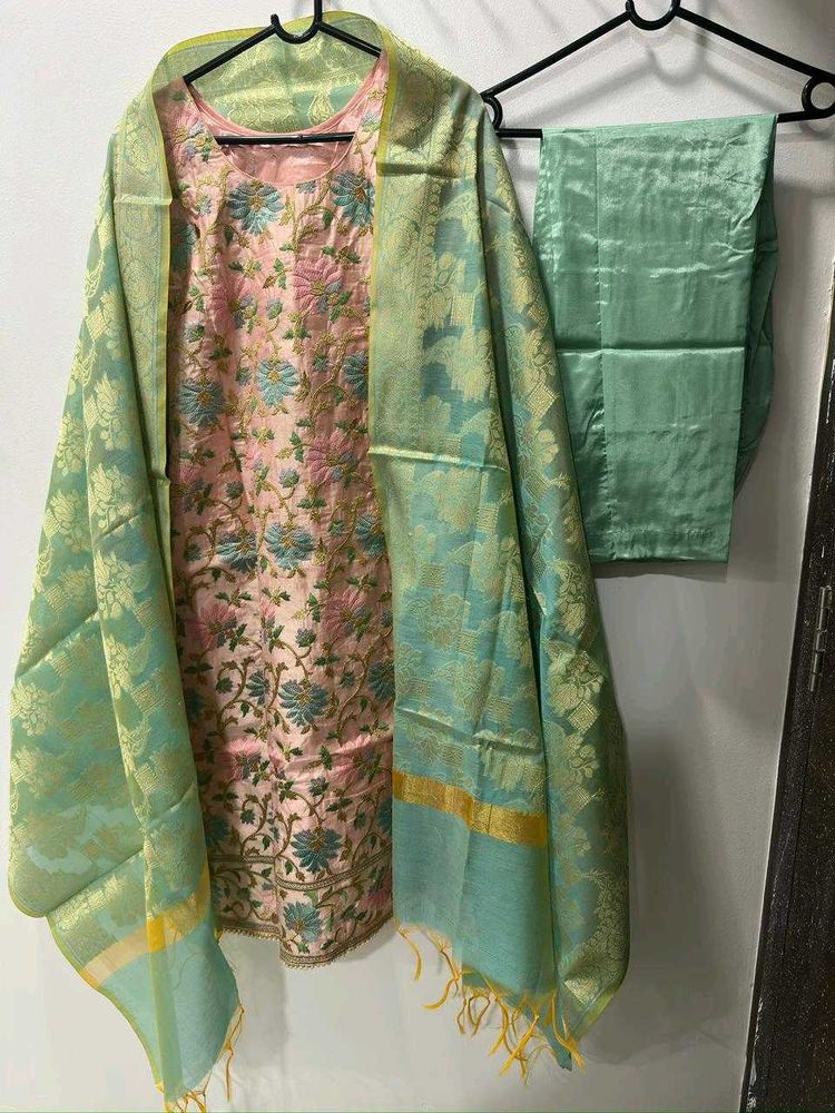 Elegant Embroidered Pant Suit