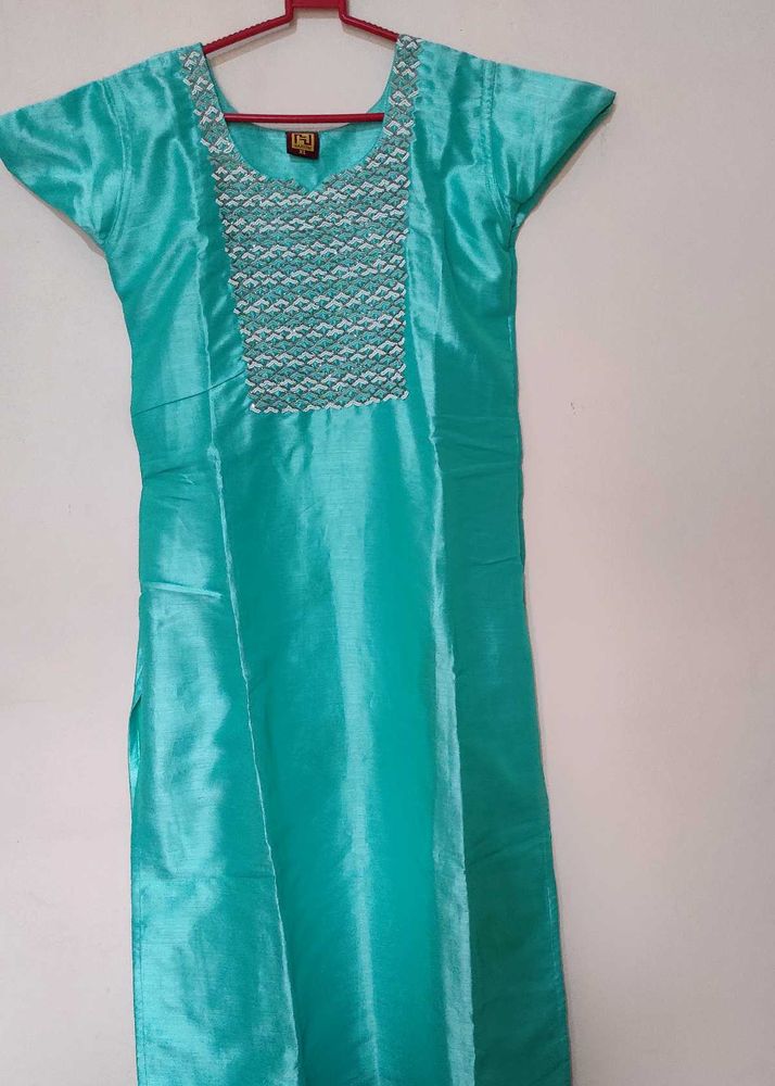 Boutique Style Pearl Embroidery Kurta set