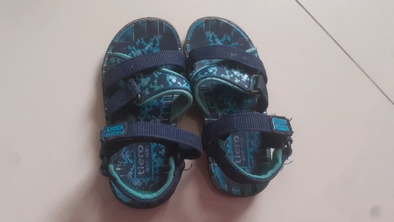 Stylish  Kids  Sandles  You Can Use Up To 2.5 Year