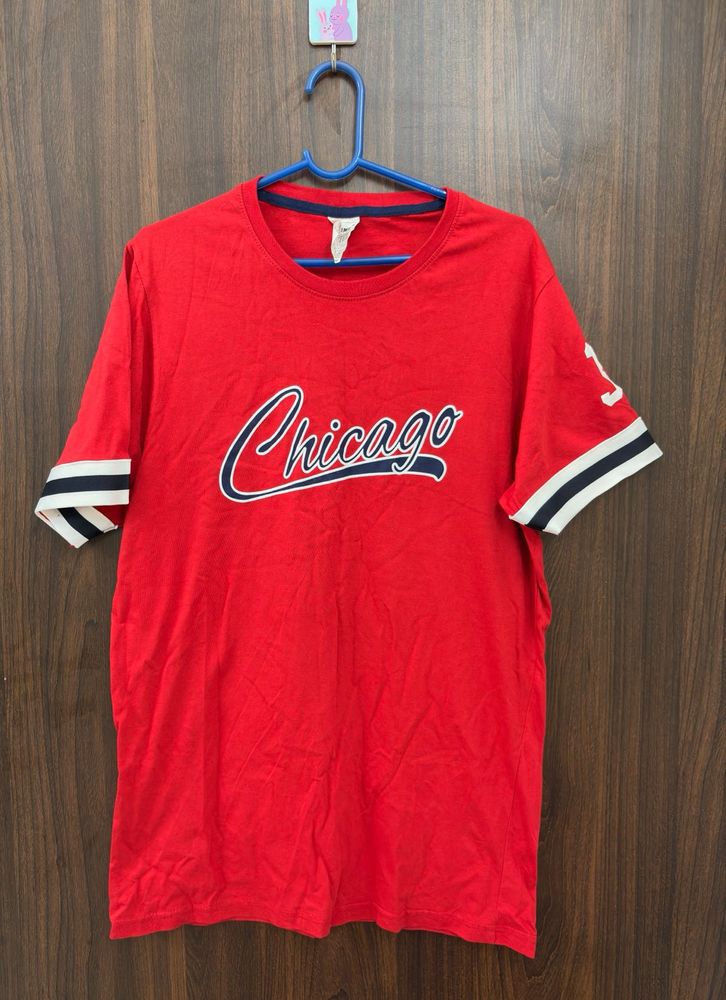 Red Chicago Graphic Tee + a basic te