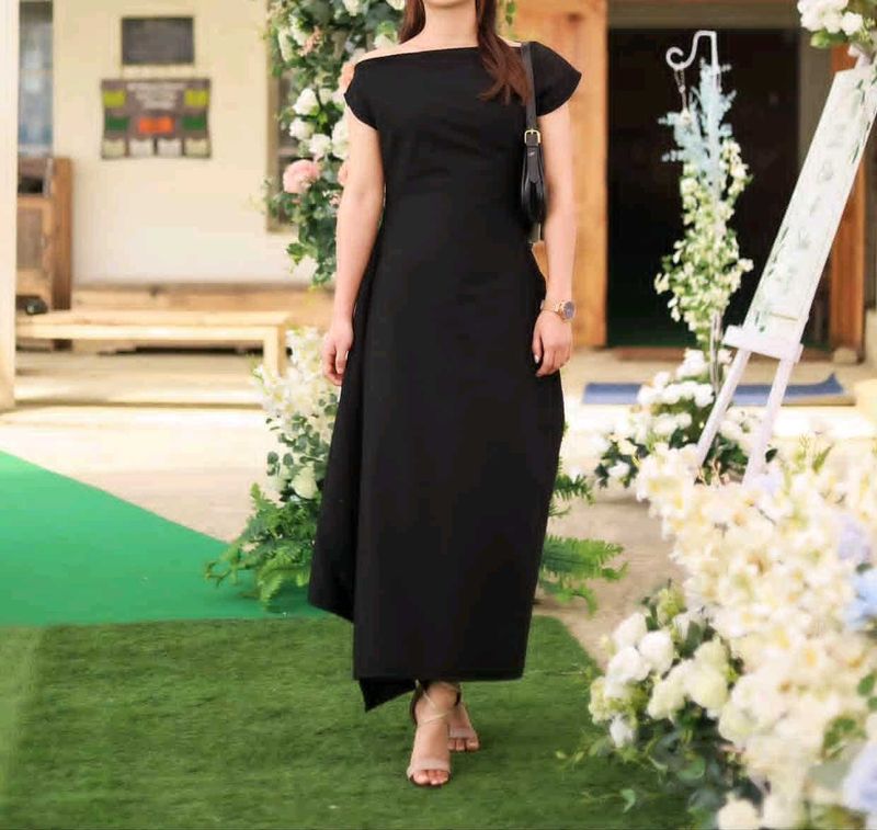 Elegant Black Dress