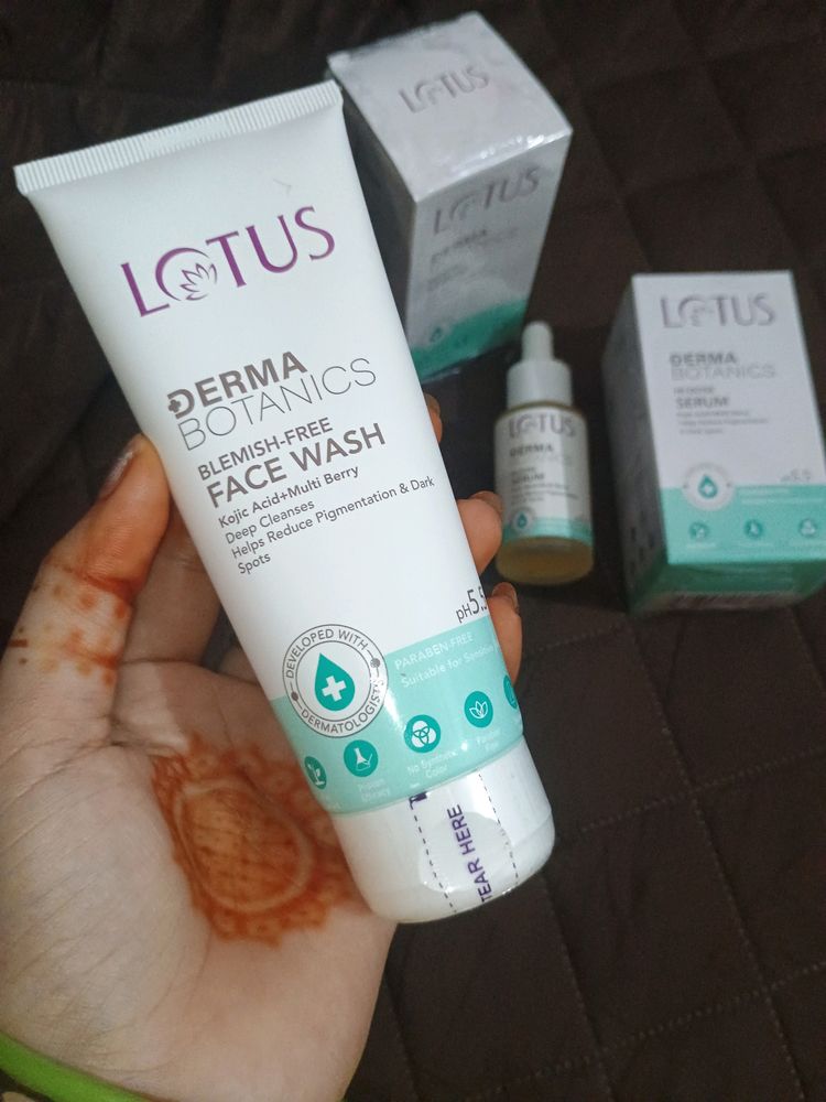 Lotus Derma Face Wash