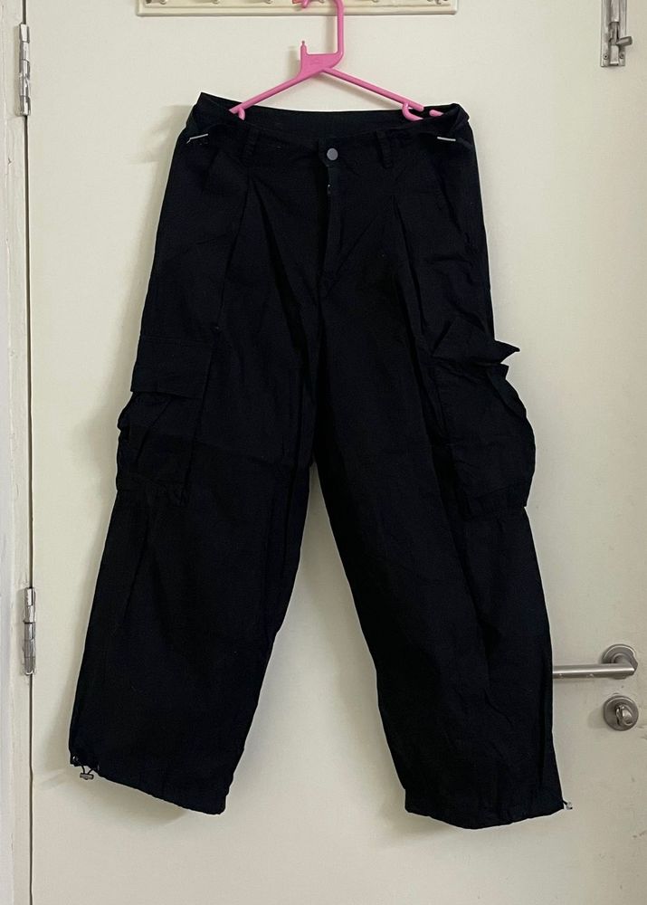 Black Cropped Cargo Pants