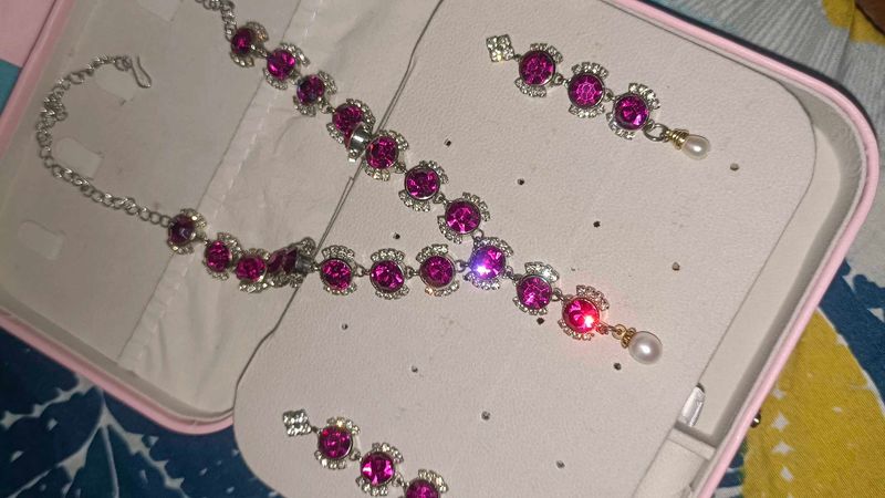 Necklace Set