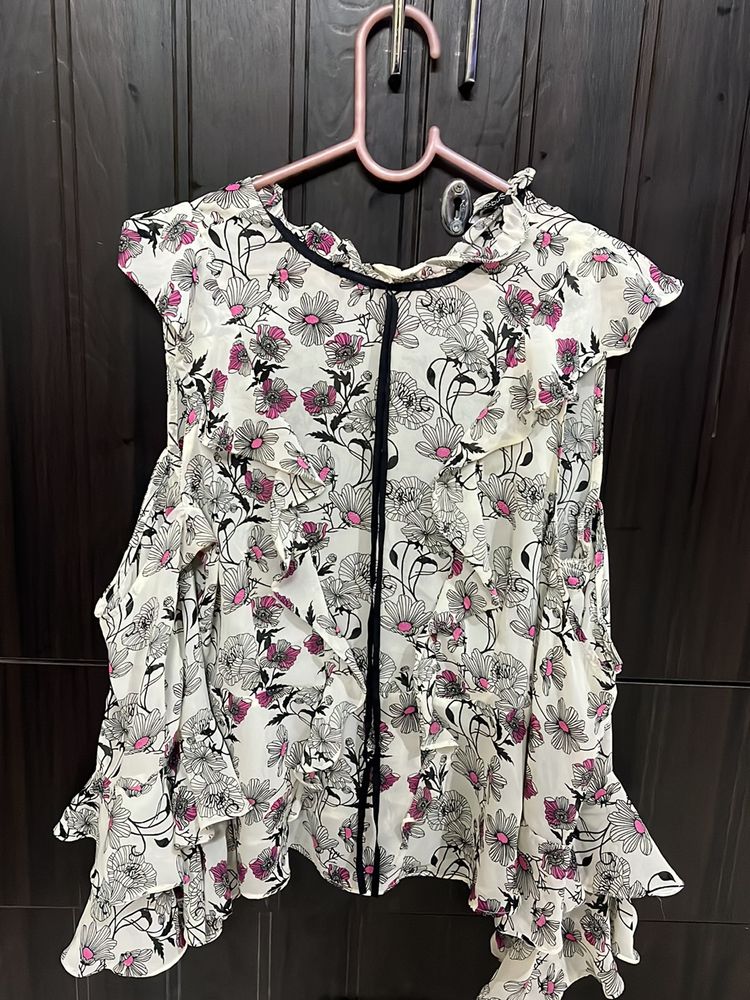 V Pretty Top