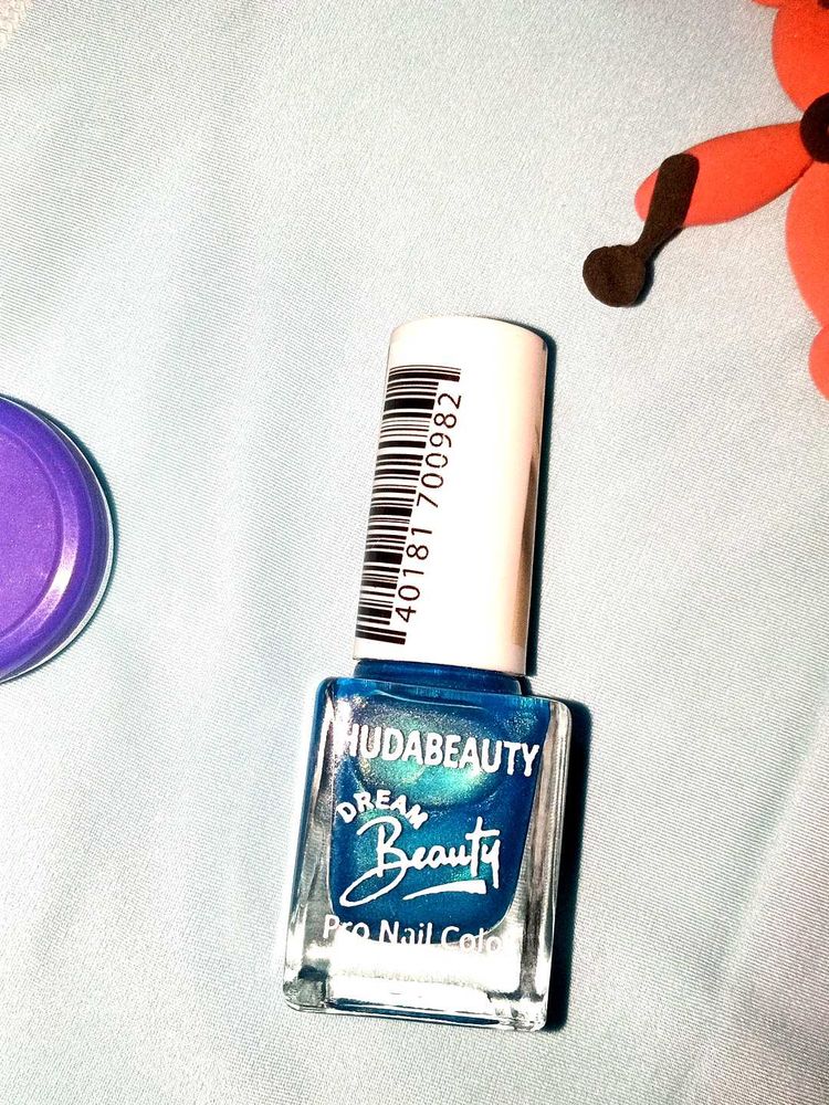 Shimmer Blue Nail 💅🏻 Art Polish 💅🏻