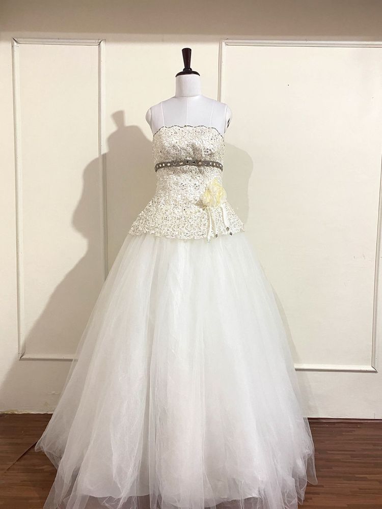 Elegant Tulle Wedding Dress