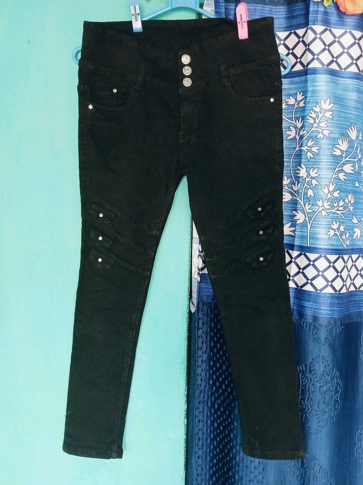 Black High-Waisted Jeans
