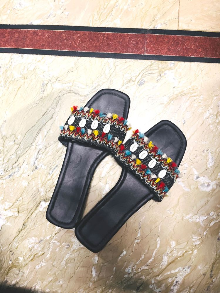 Must-Have Slides Alert: The Festival-Ready FlatDes