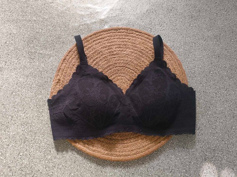 Elegant Black Lace Bra