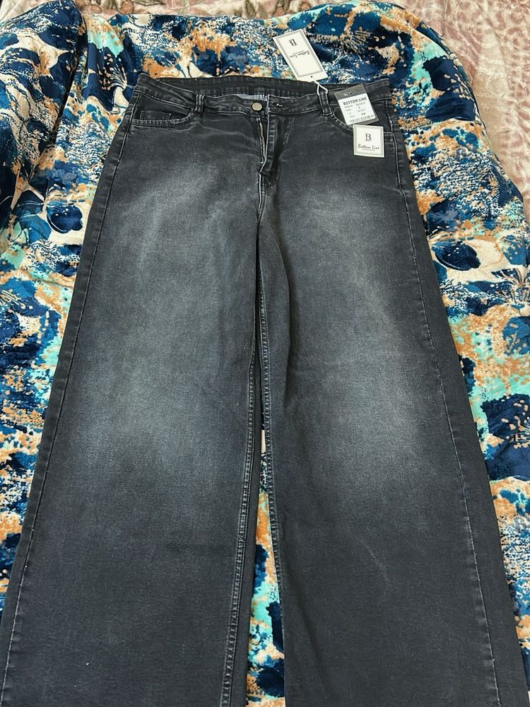 Both Blue nd Dark Wash Wide Leg Je