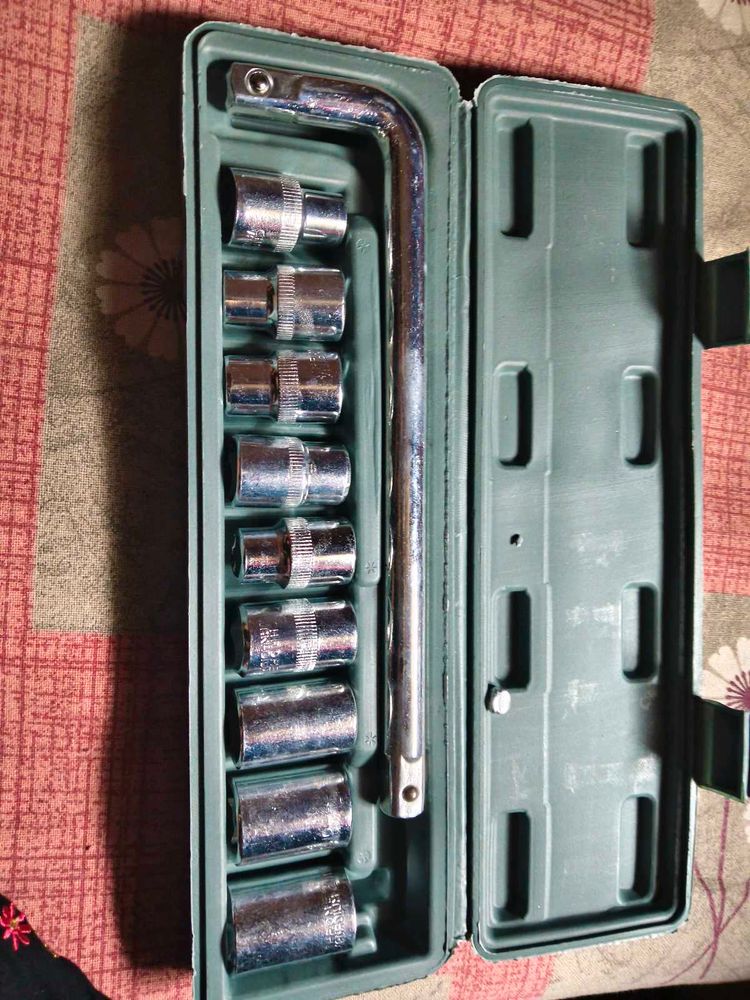 Socket Wrench Set