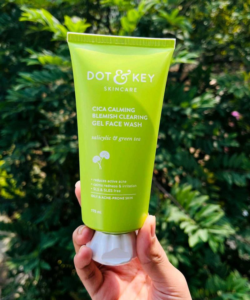 Dot &amp; Key Face Wash