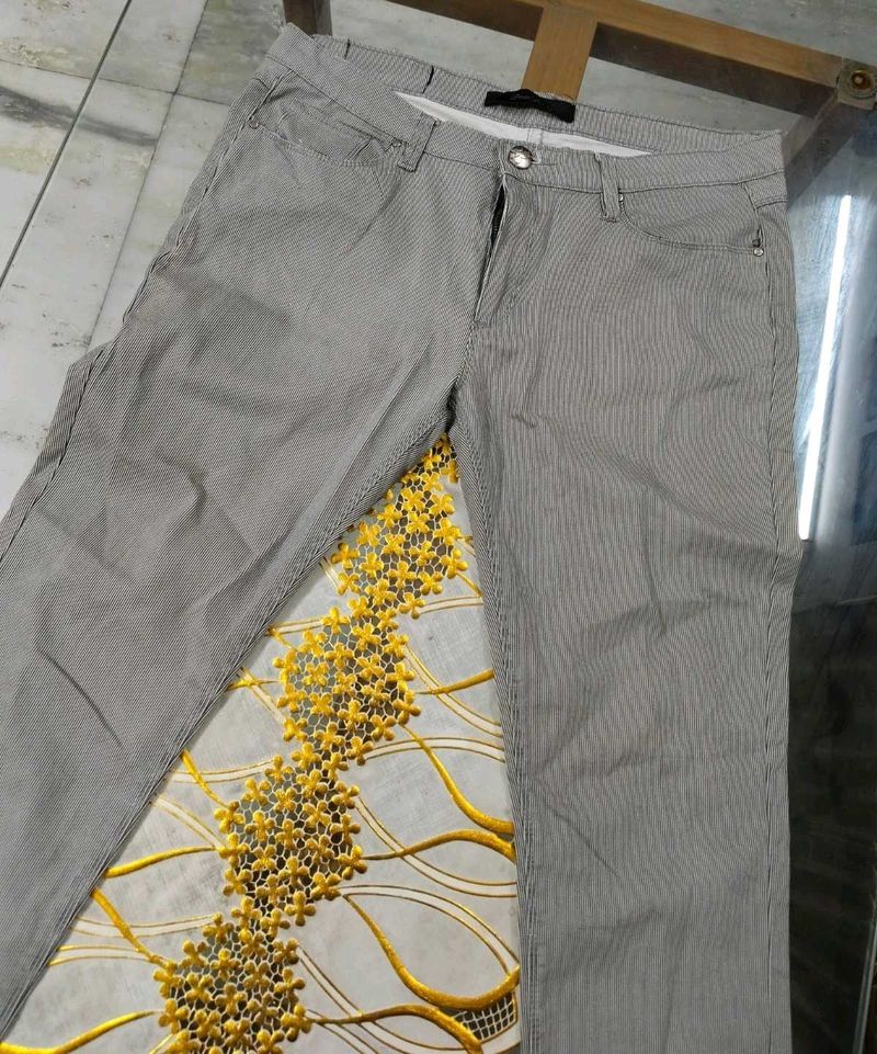 Grey Strip Skinny Jeans For Women