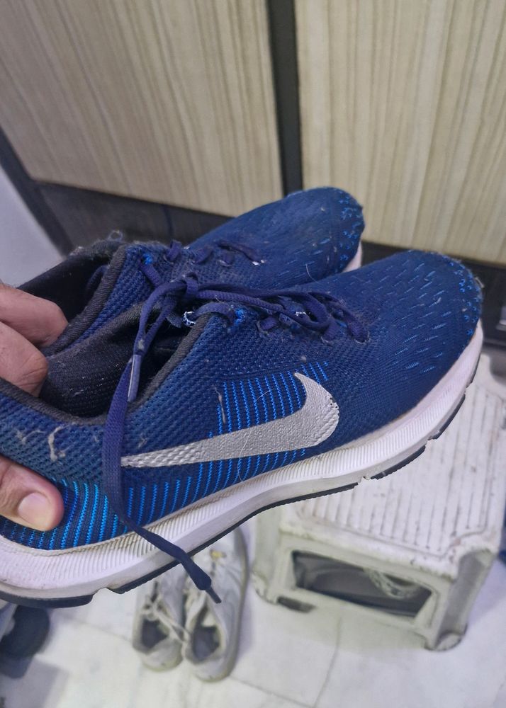 Nike 7A Shoes, Uk Size - 8