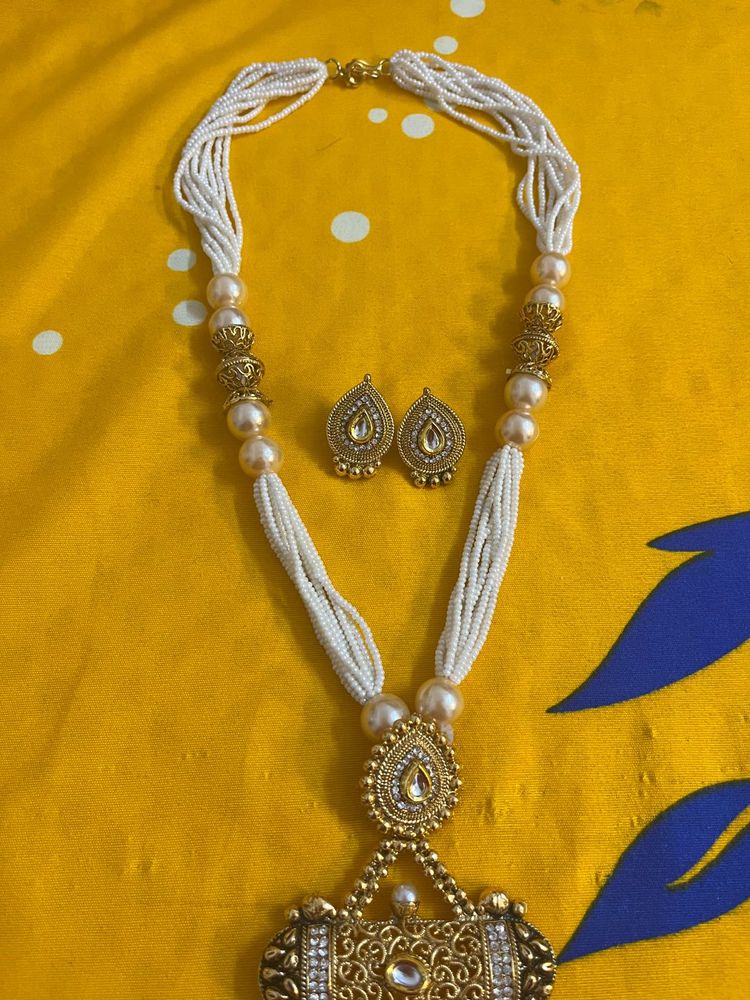 Necklace &amp; Earring Set