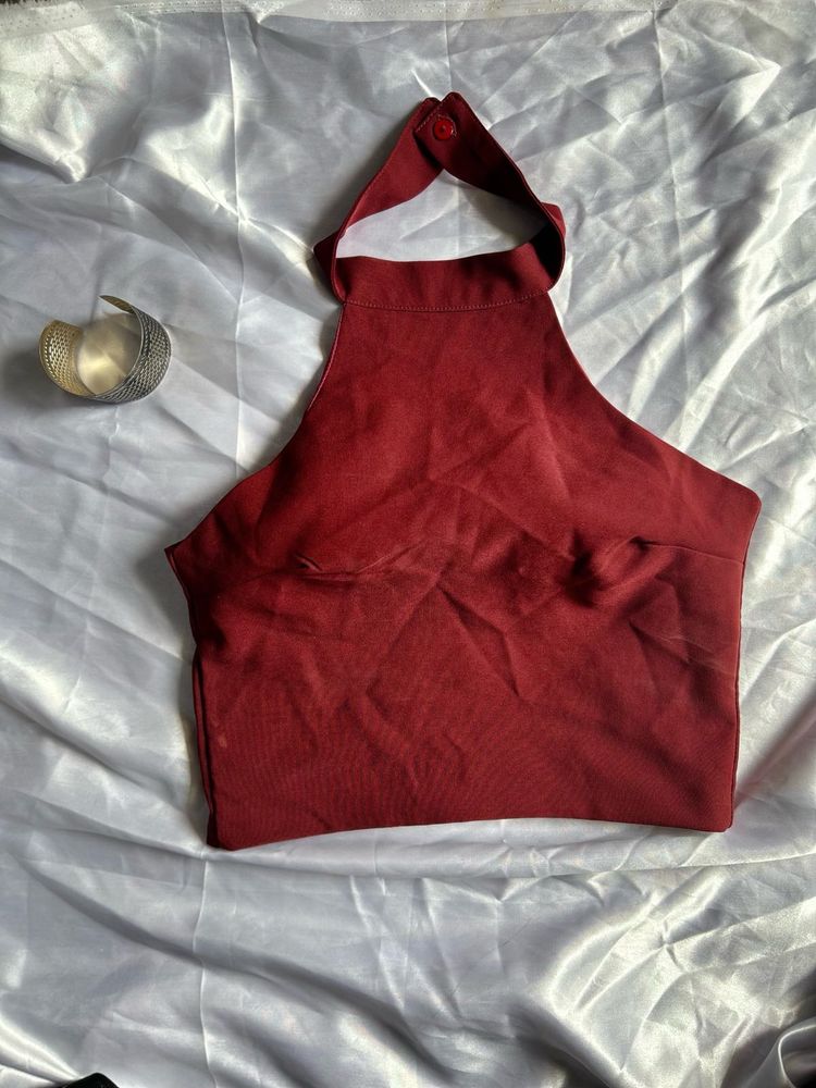 backless halter neck top