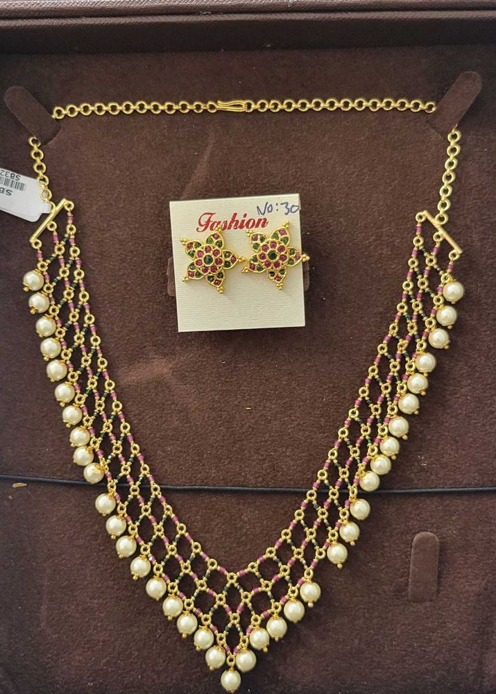 Multi Beads Pearls Necklace Set