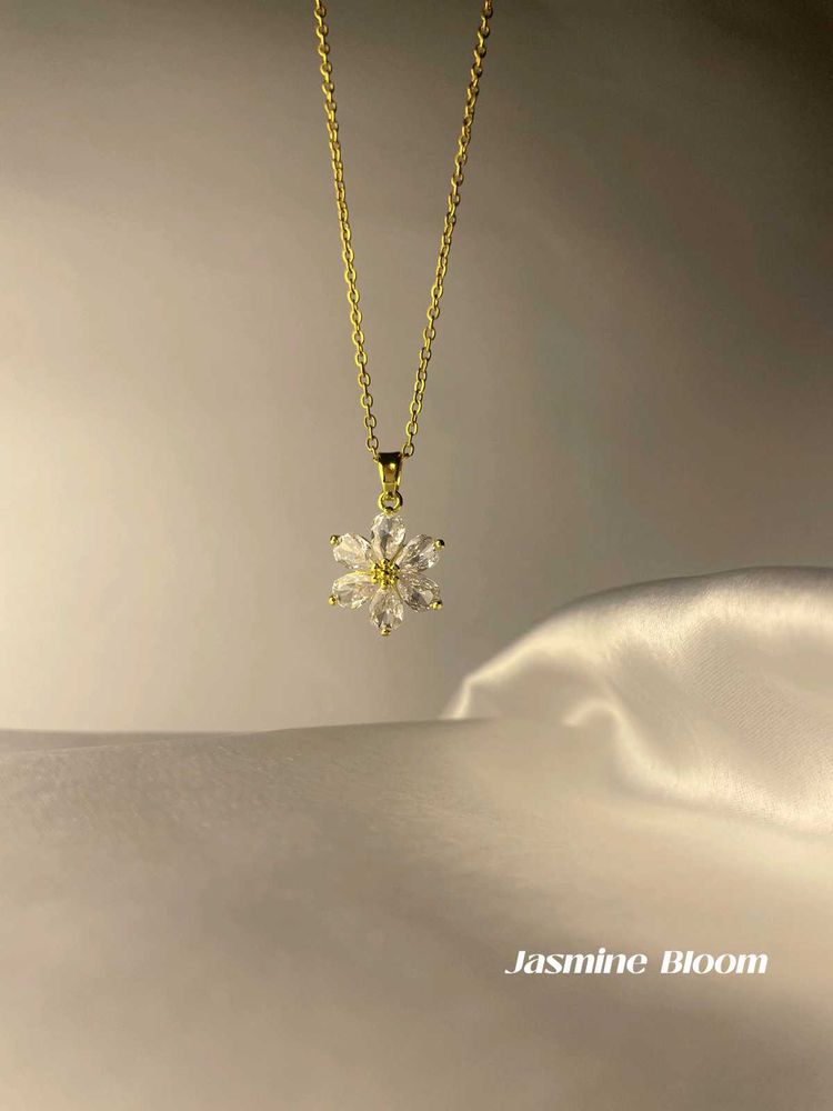 Jasmine Bloom Necklace