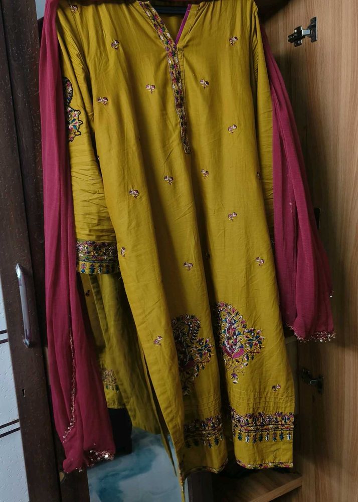 Elegant Embroidered Kurta Set