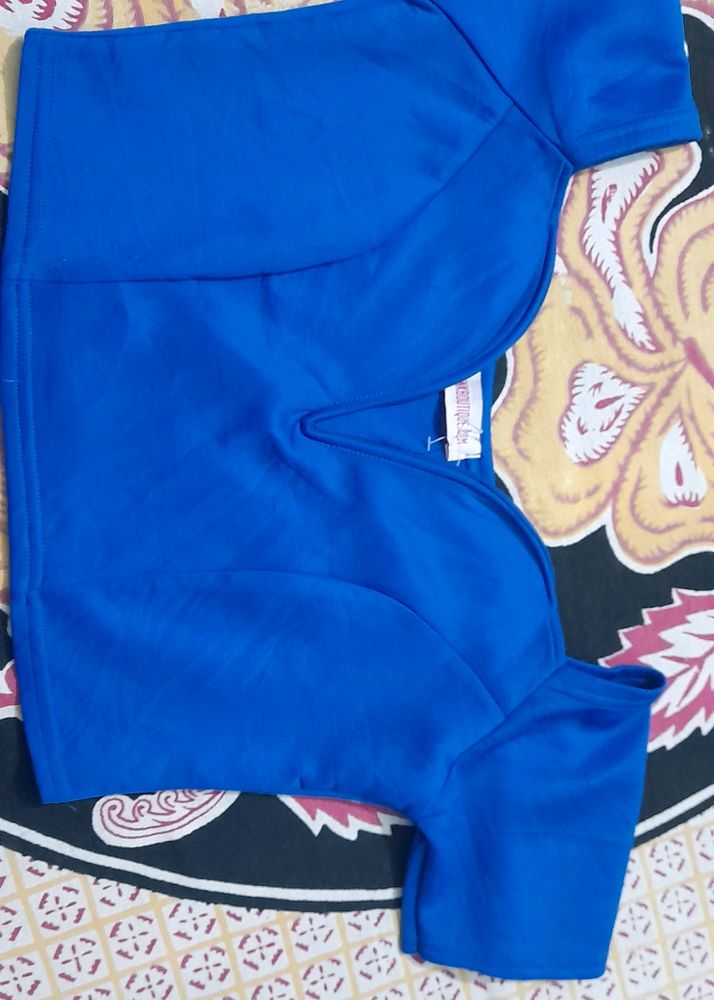 Pink Boutique International Brand Blue Crop T