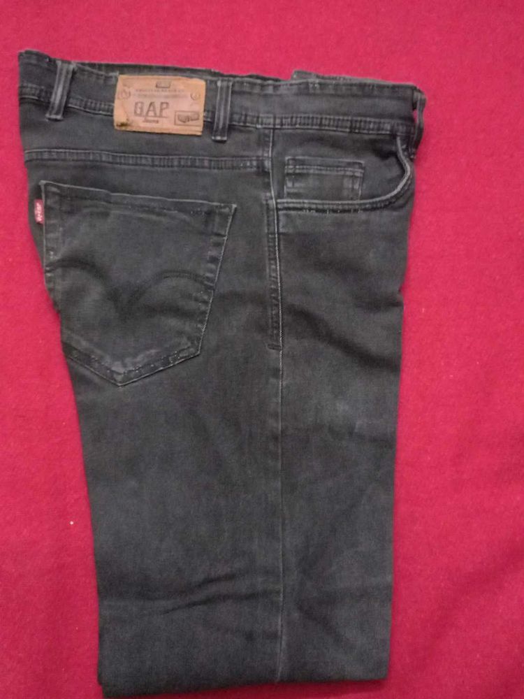 Levi&#39;s black used jeans stretchable Meterial