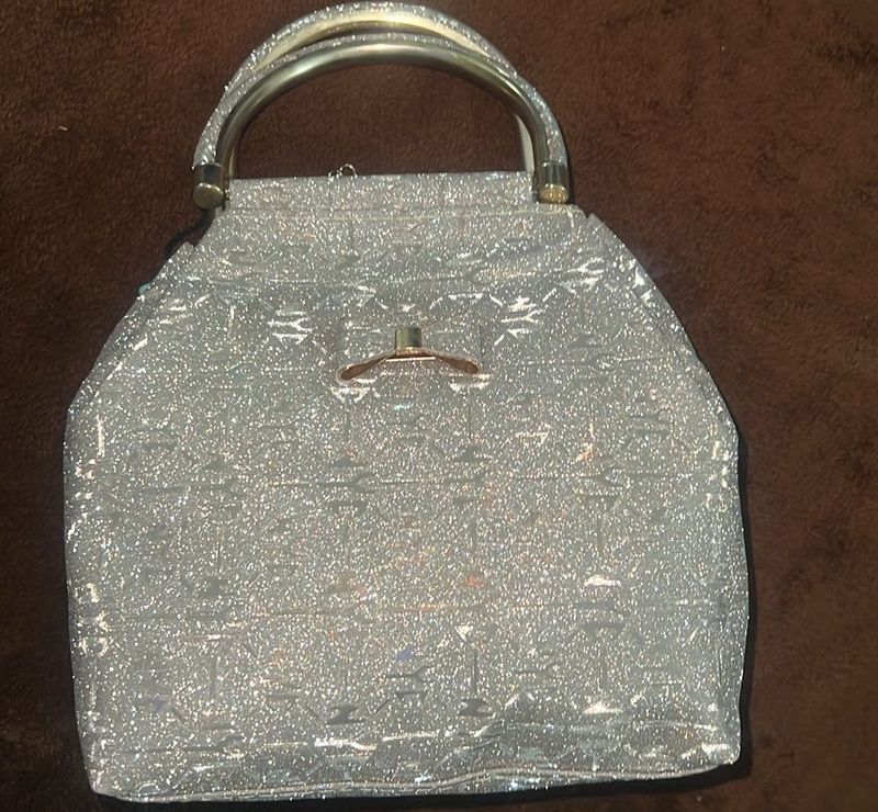 Sparkling golden Handbag