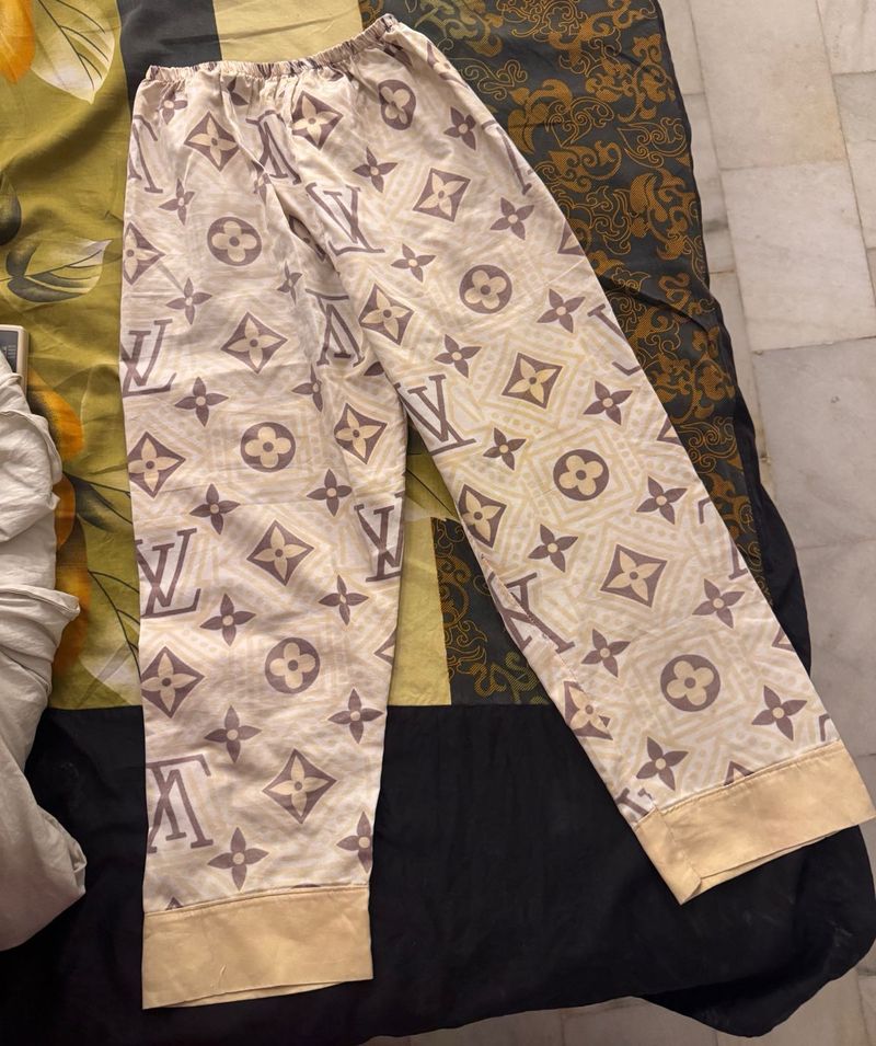 Louis Vuitton Bottoms 🤑