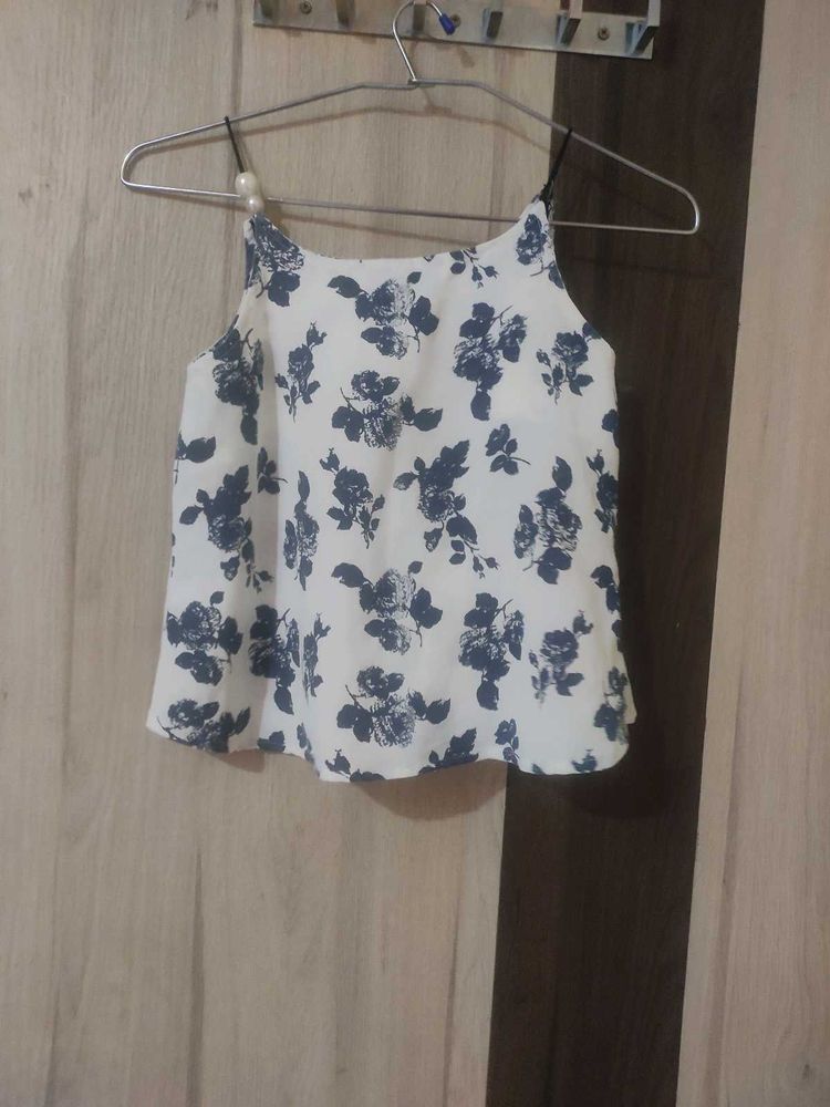 Two Piece Western Top Very Pretty And Beautiful.