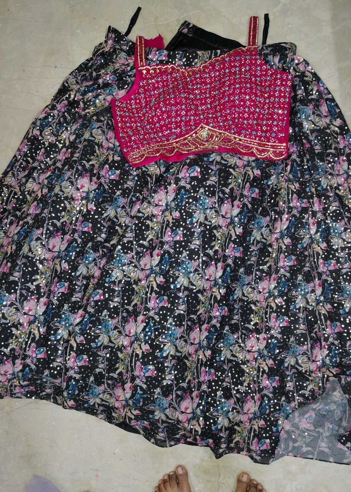 🔥Only pink lehenga left 💓🖤