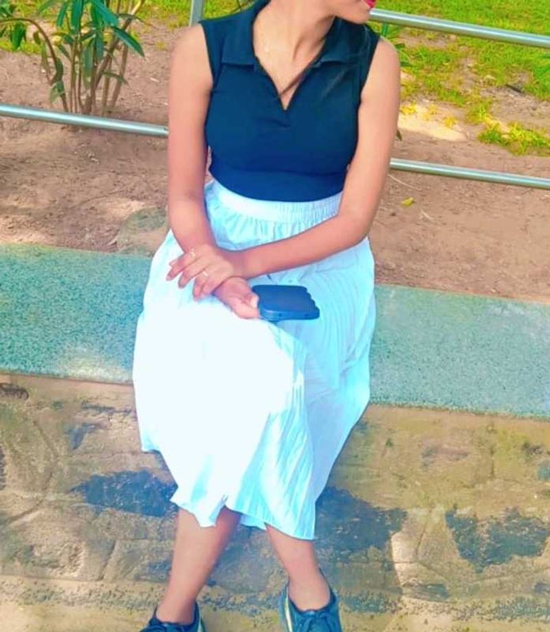 Black Colered Sleeveless