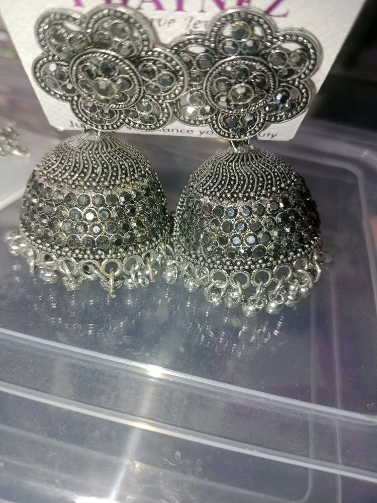 Stylish Jhumka Earrings