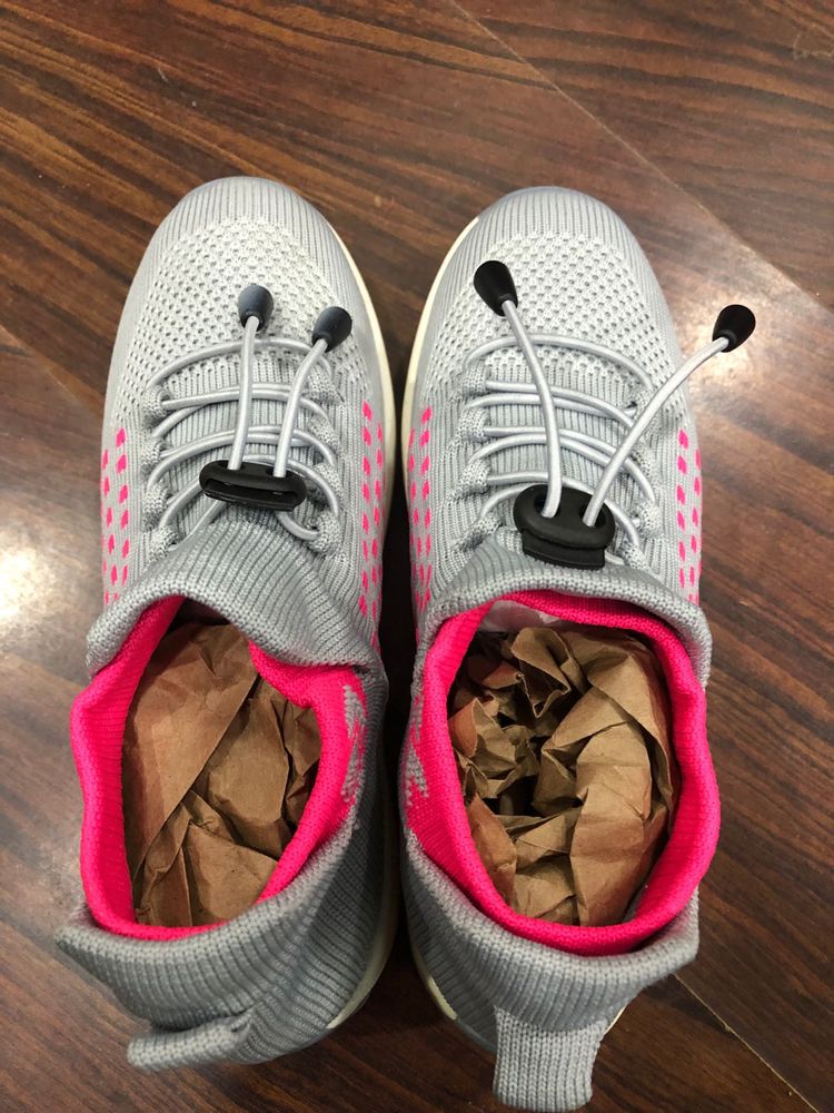 Stylish Gray &amp; Pink Sneakers Kids Size UK 6