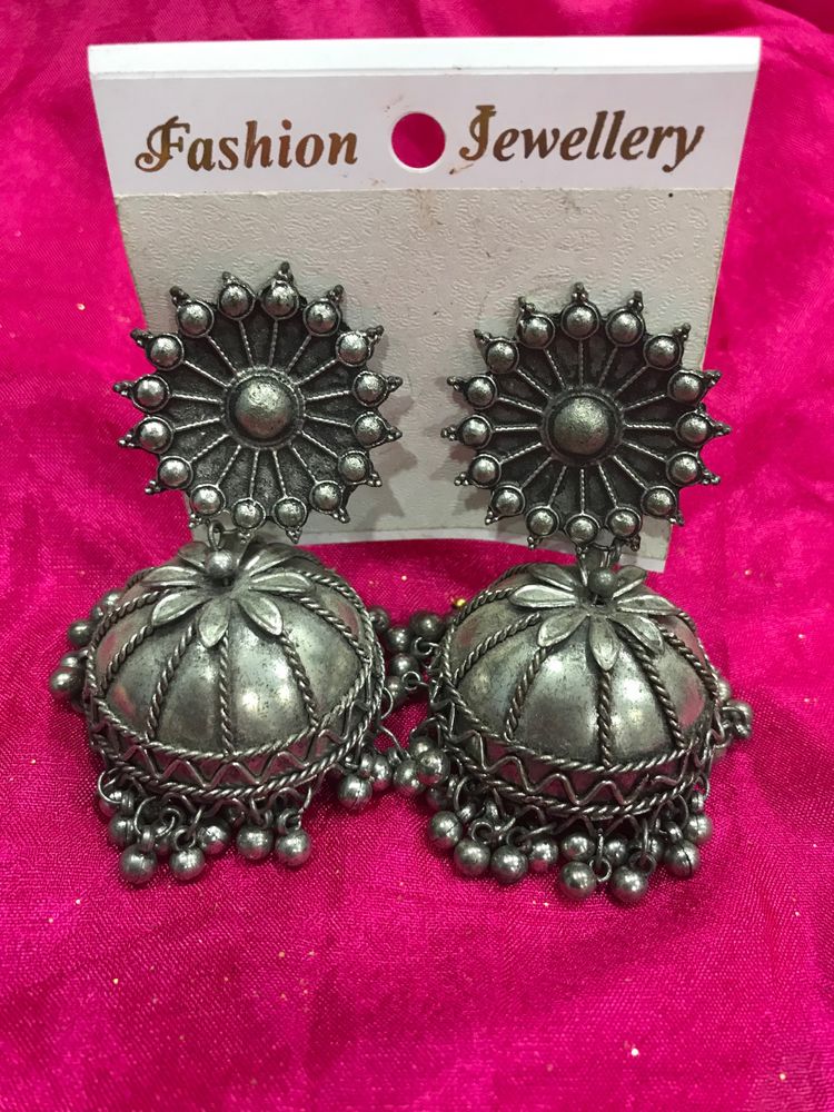 choose any earrings