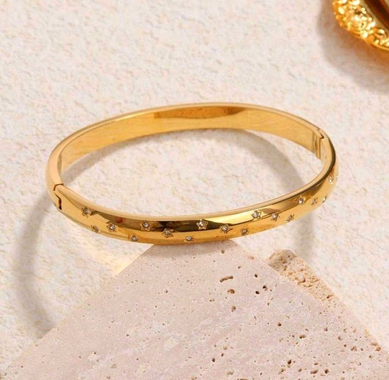 Star studded bangle bracelet